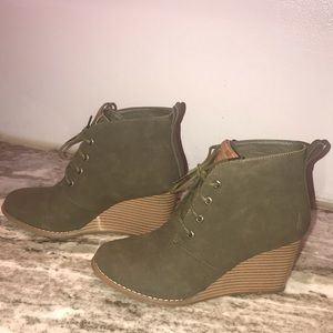 Nautica Waterline Wedge Ankle Boots